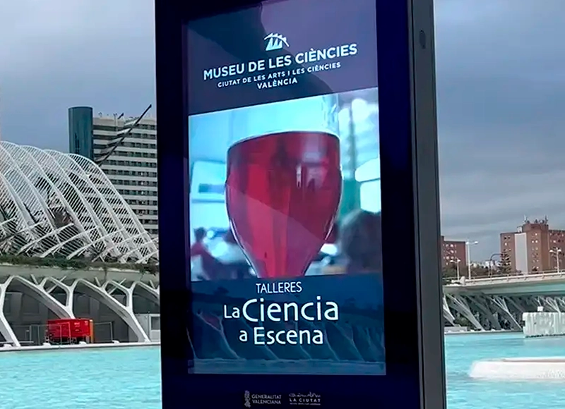 alquiler de totems digitales