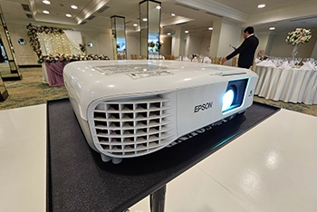 alquiler pantalla proyeccion